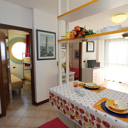 Complesso Solarium Apartment Bibione Exterior photo