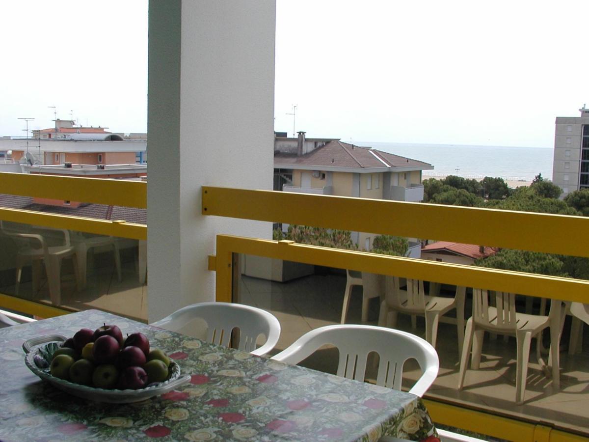 Complesso Solarium Apartment Bibione Exterior photo