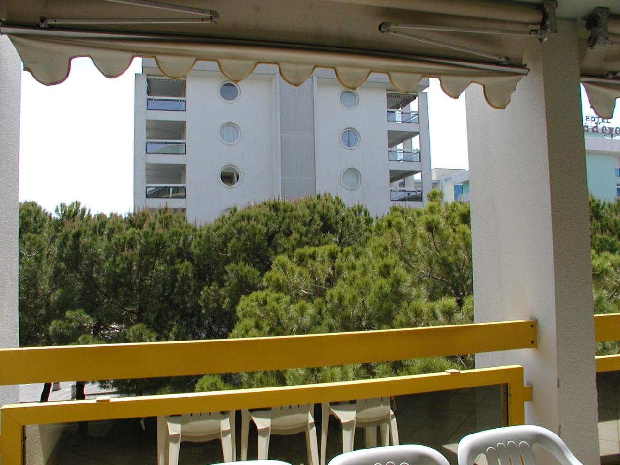 Complesso Solarium Apartment Bibione Exterior photo