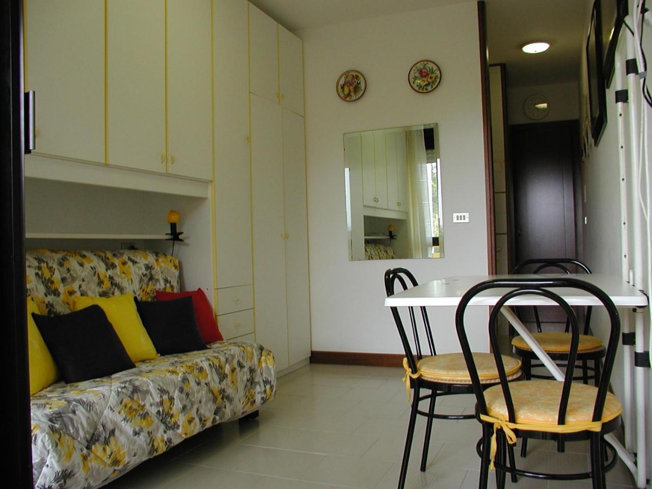 Complesso Solarium Apartment Bibione Exterior photo