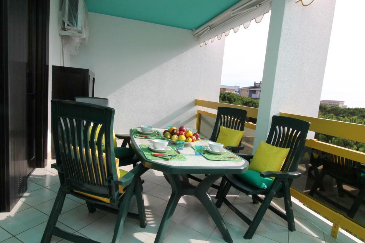 Complesso Solarium Apartment Bibione Exterior photo