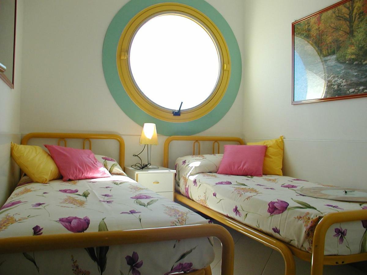 Complesso Solarium Apartment Bibione Exterior photo