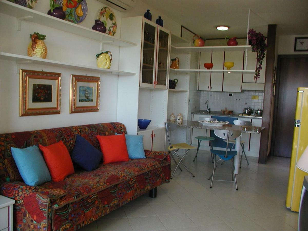 Complesso Solarium Apartment Bibione Exterior photo