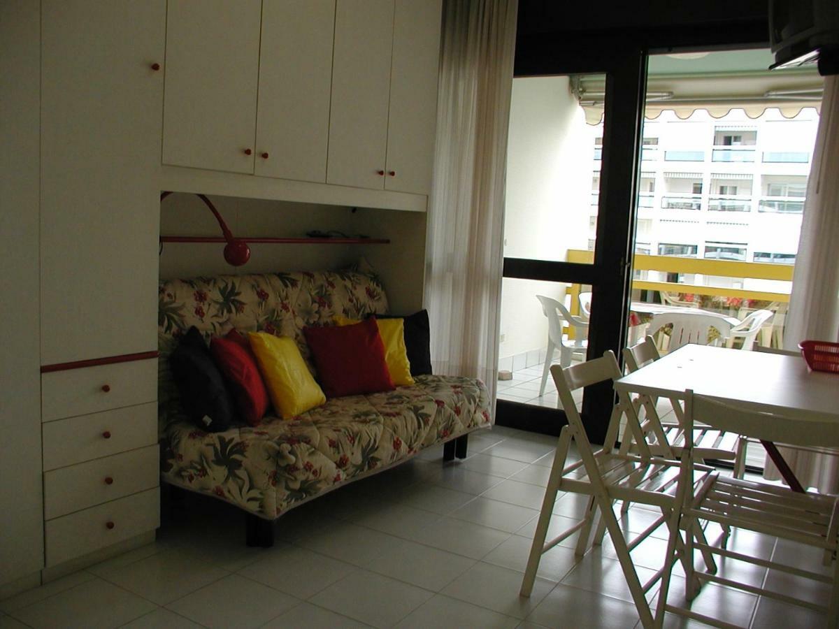 Complesso Solarium Apartment Bibione Exterior photo