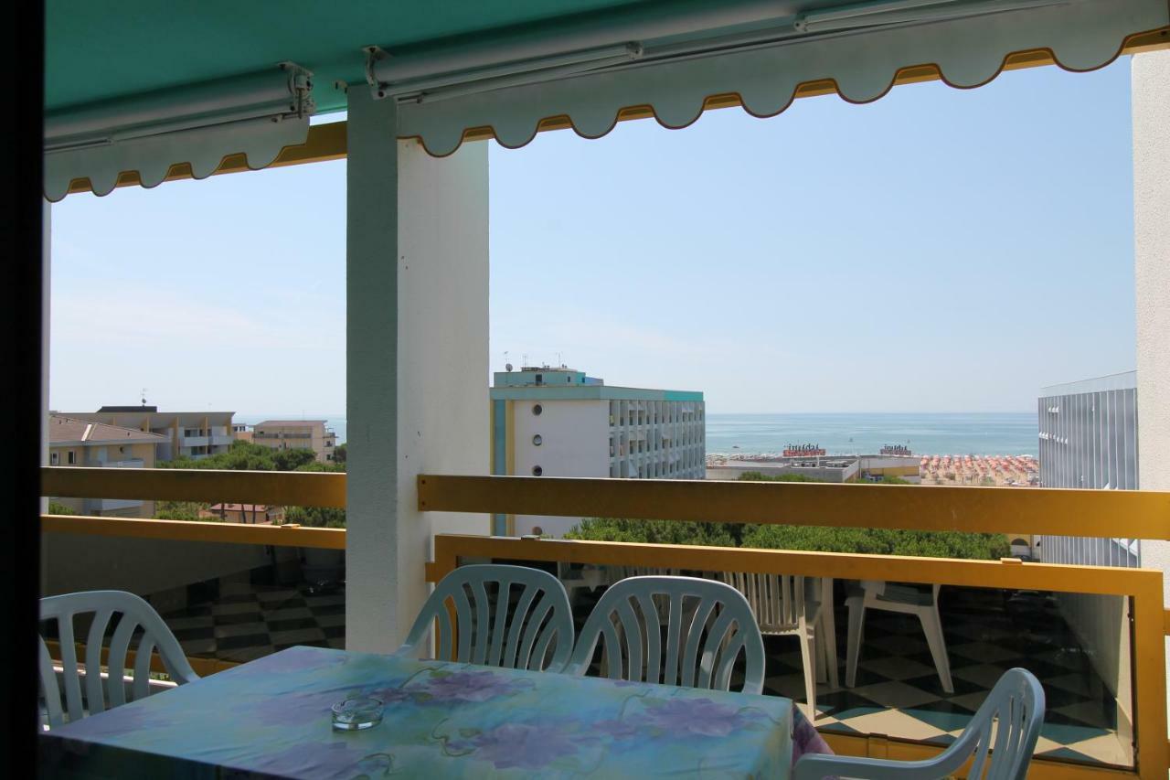 Complesso Solarium Apartment Bibione Exterior photo