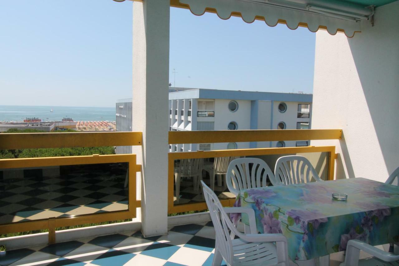 Complesso Solarium Apartment Bibione Exterior photo