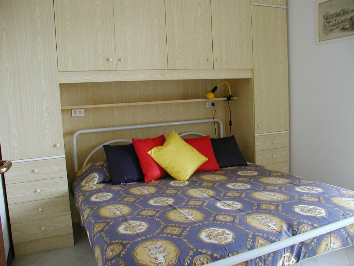 Complesso Solarium Apartment Bibione Exterior photo