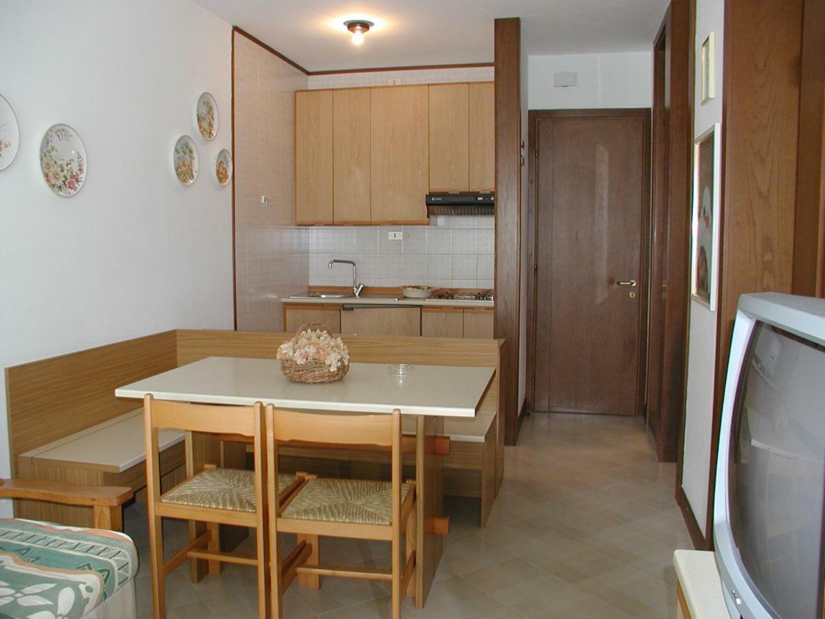 Complesso Solarium Apartment Bibione Exterior photo